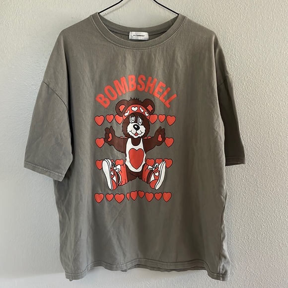 Oversized Graphic Tee - Picture 1 of 3